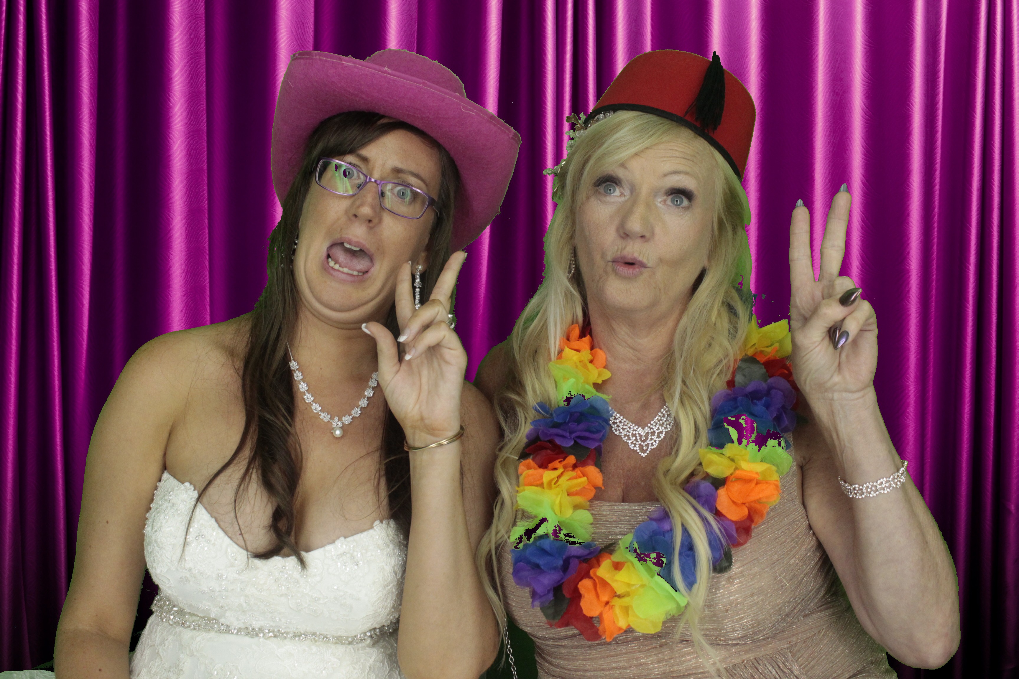 Leanne & Mike's Wedding | View more photos from the event at gallery.myphotoboothexperience.co.uk/u/MyPhotoBoothExperienceLtd/Leanne-Mikes-Wedding